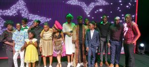 MINI ESTRELAS AO PALCO